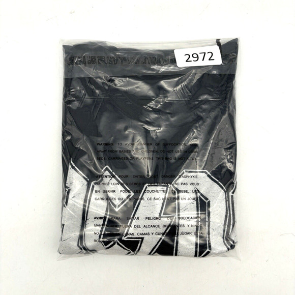 ACDC Back in Black Short Sleeve Unisex T-shirt Size Small - No Tags - Picture 8 of 8